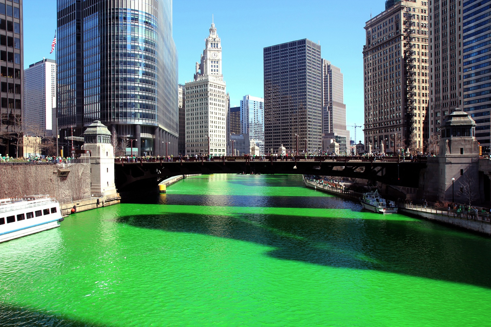 chicago-river-green-dye-st-patricks-day-
